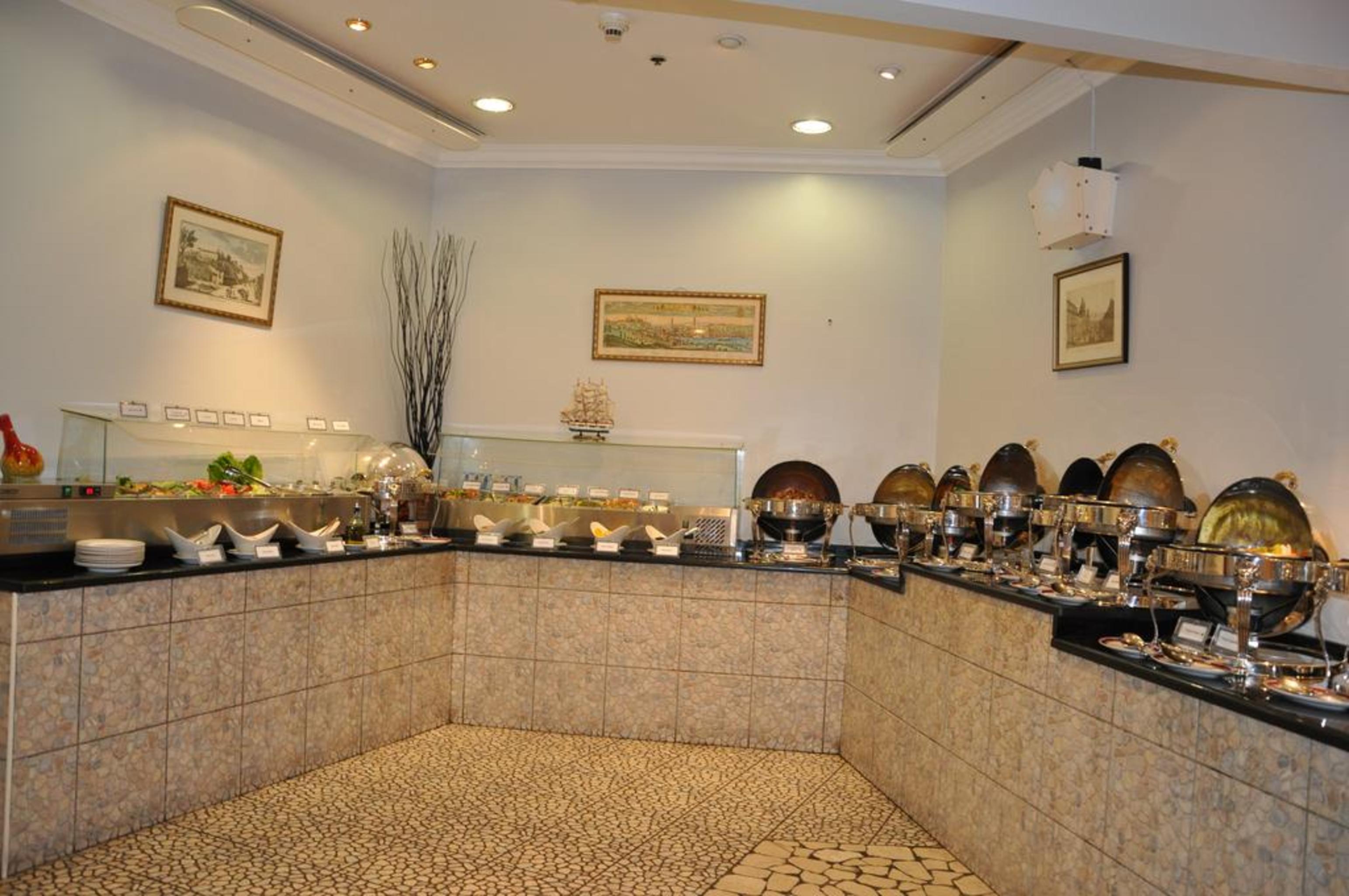 Grand Continental Hotel Абу-Даби Экстерьер фото